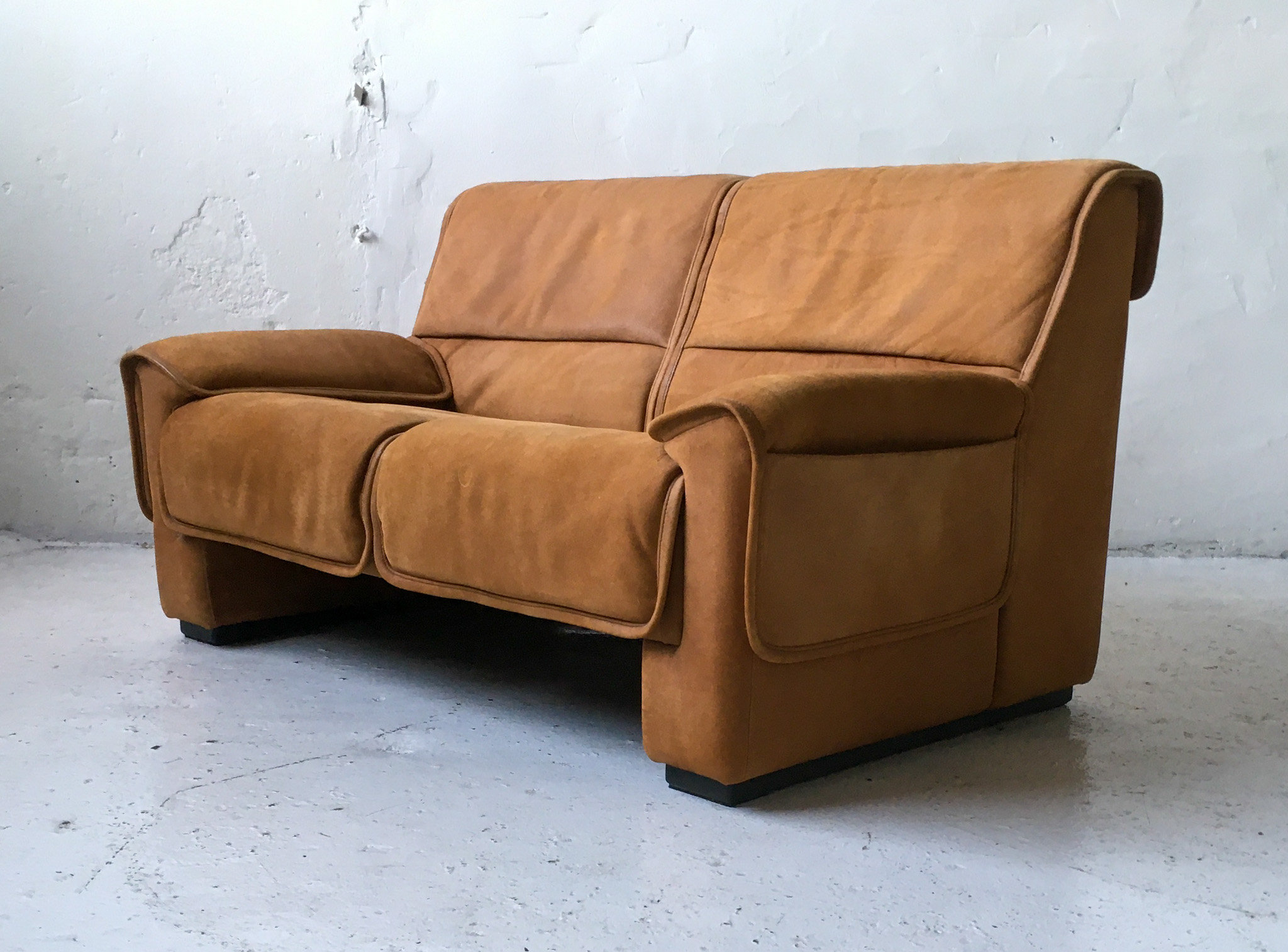 Artima szwajcarska sofa skóra nubuk lata 80 90 vintage