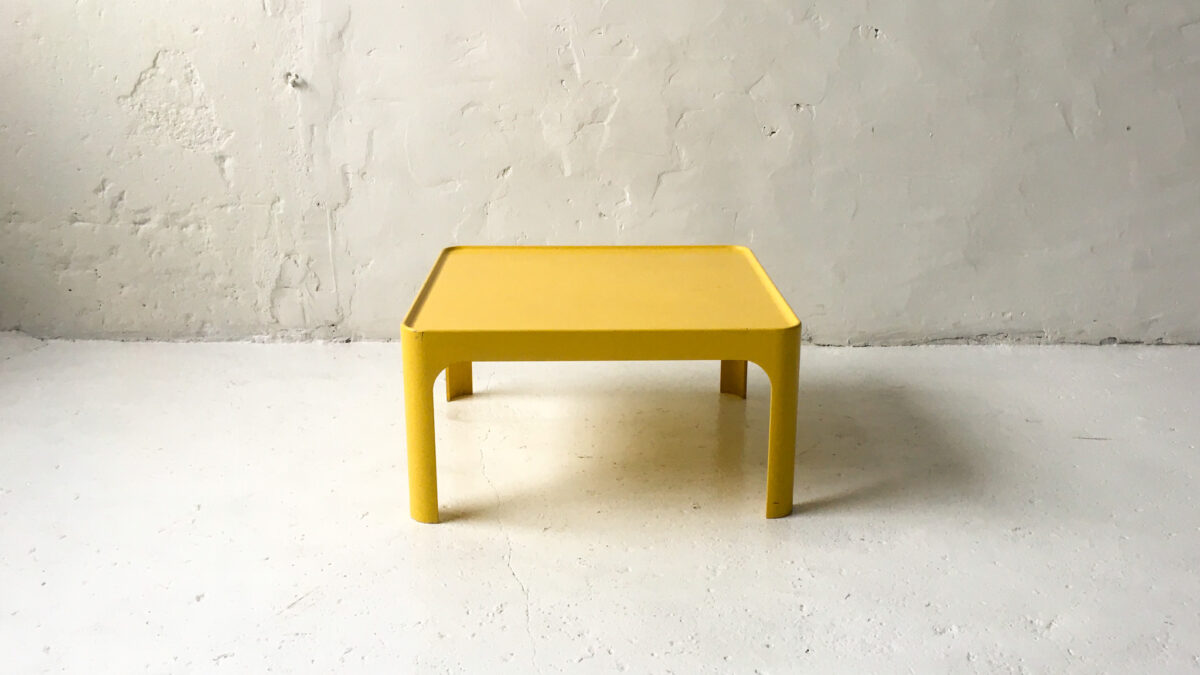 Stolik proj. Luigi Colani space age