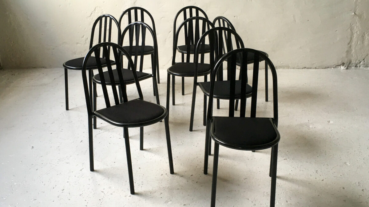 Esseti włoskie modernistyczne krzesła lata 90